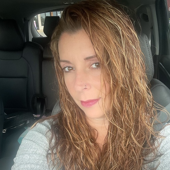 Meet your Posher, Angela - Picture 1 of 1